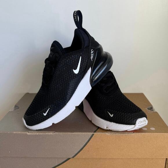 Nike Air Max 270 Black/White Kids Sneakers- SZ 1 Y - Picture 1 of 13